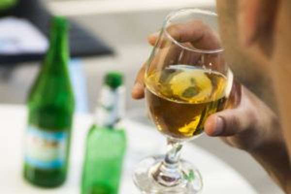 Во время лечения стоит отказаться от употребления алкоголя
