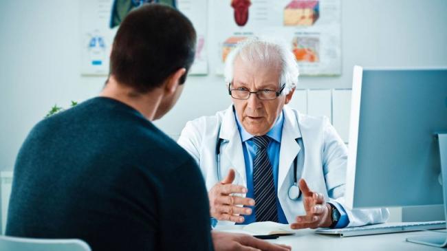 5076_patient-and-senior-doctor_istock_000017801131large-1-800x450.jpeg